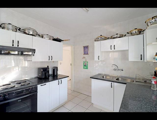 3 BEDROOM HOUSE FOR SALE IN MARAIS STEYN PARK